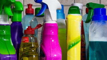 Qué productos de limpieza son dañinos para el medio ambiente